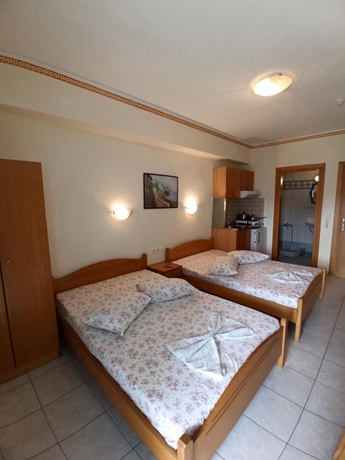 Villa Cosmos Inn Olympiakí Aktí Eksteriør billede